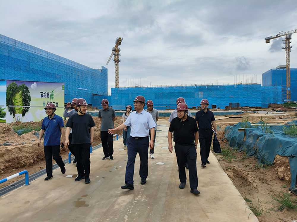 爱游戏在线登录官网-爱游戏(中国)党委书记、董事长汪洋到六十七高级中学项目调研项目建设工作